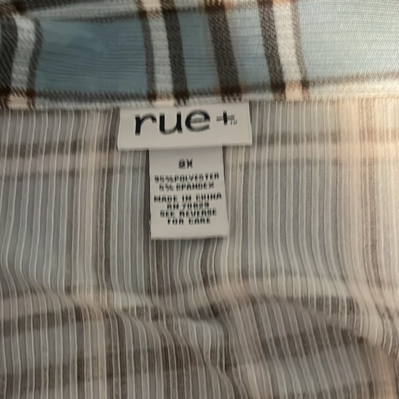 Blue cute shirt💙 - Picture 3 of 4